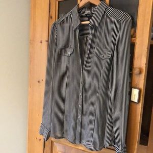 White House/Black Market woman’s dress shirt